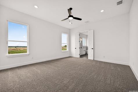302 Venado Oaks Castroville TX 78009