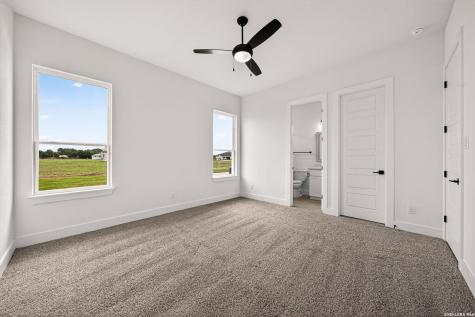 302 Venado Oaks Castroville TX 78009