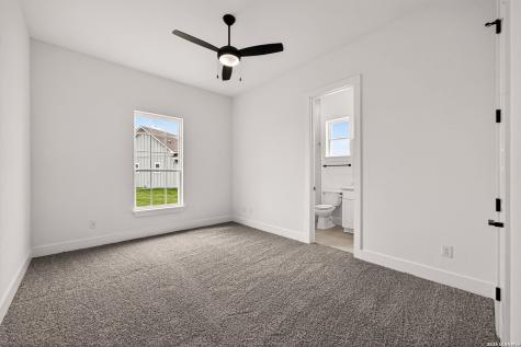 302 Venado Oaks Castroville TX 78009