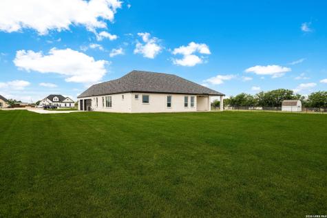 302 Venado Oaks Castroville TX 78009