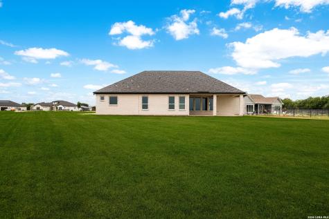 302 Venado Oaks Castroville TX 78009
