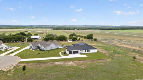 302 Venado Oaks Castroville TX 78009