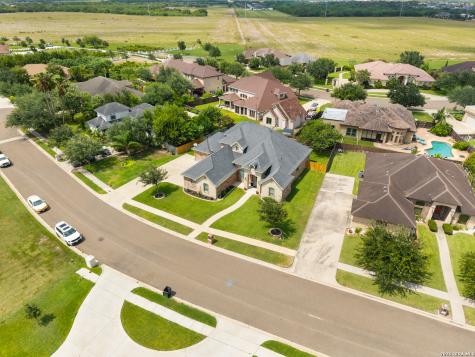 4306 Water Edge Harlingen TX 78552