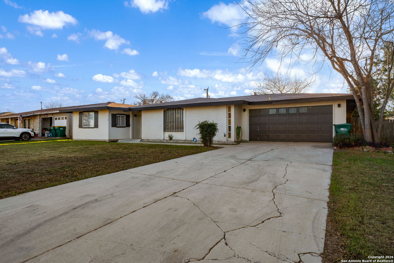 1013 North Boulevard Universal City TX 78148