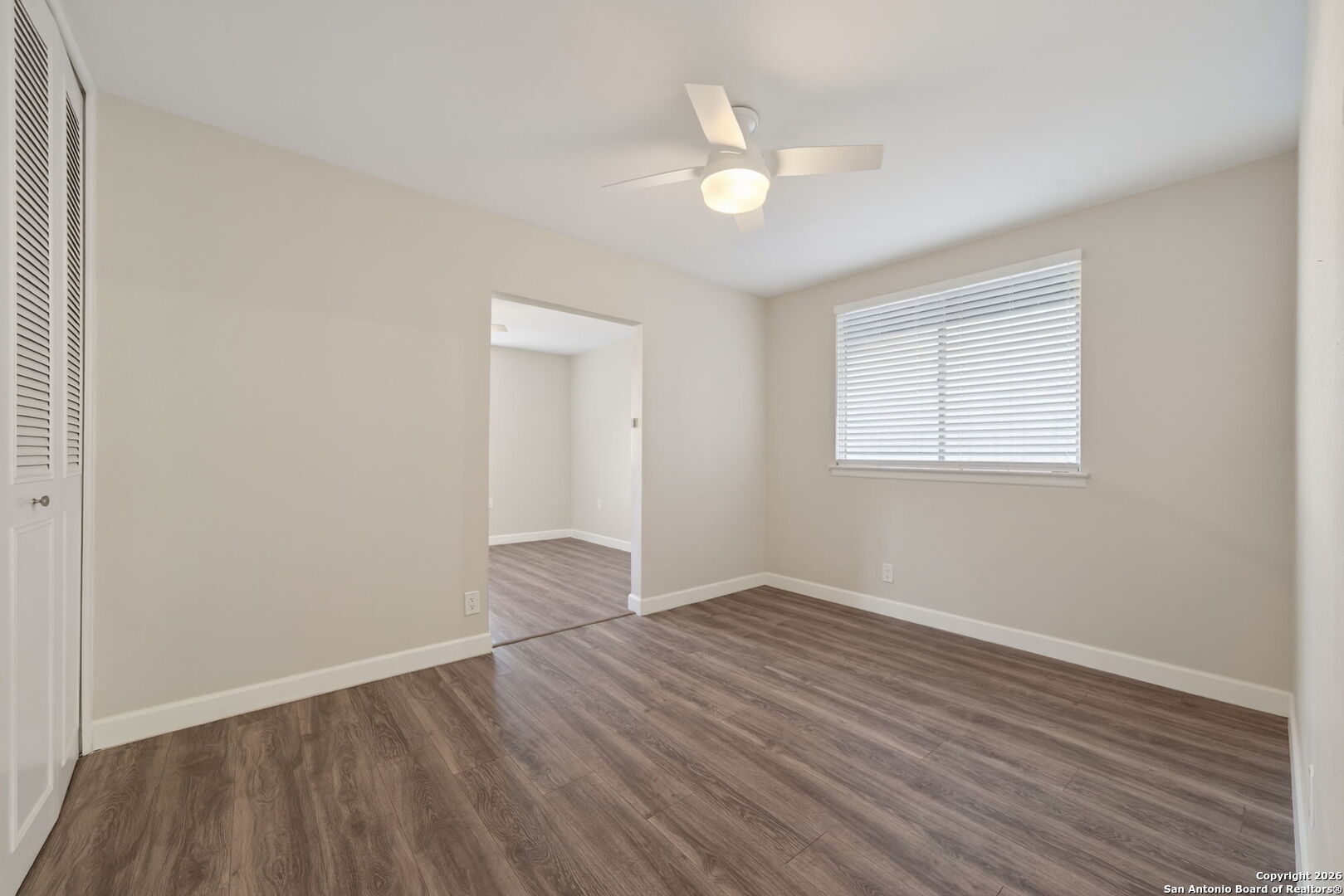1013 North Boulevard Universal City TX 78148