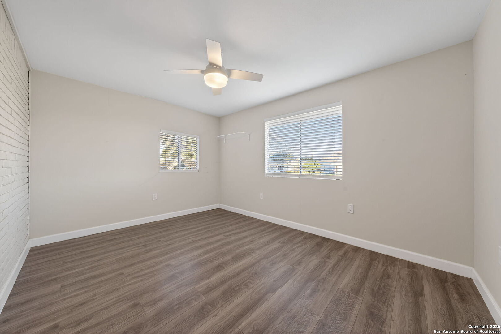 1013 North Boulevard Universal City TX 78148