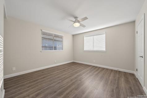 1013 North Boulevard Universal City TX 78148