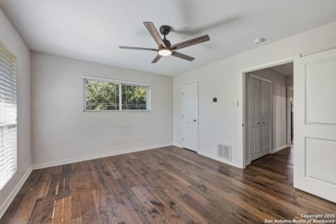 21 Royal Crest New Braunfels TX 78130