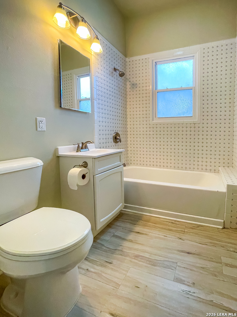 423 S 6th Kenedy TX 78119