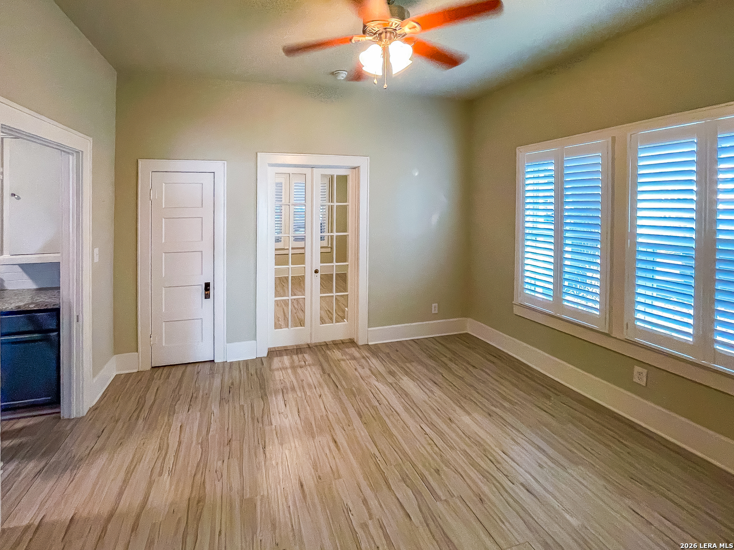 423 S 6th Kenedy TX 78119