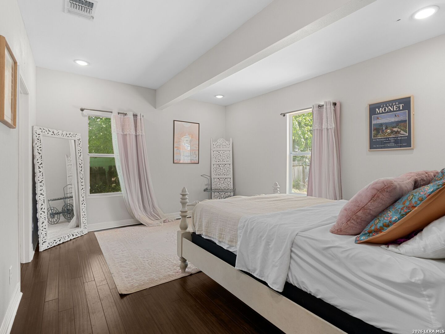1122 W Craig Place San Antonio TX 78201