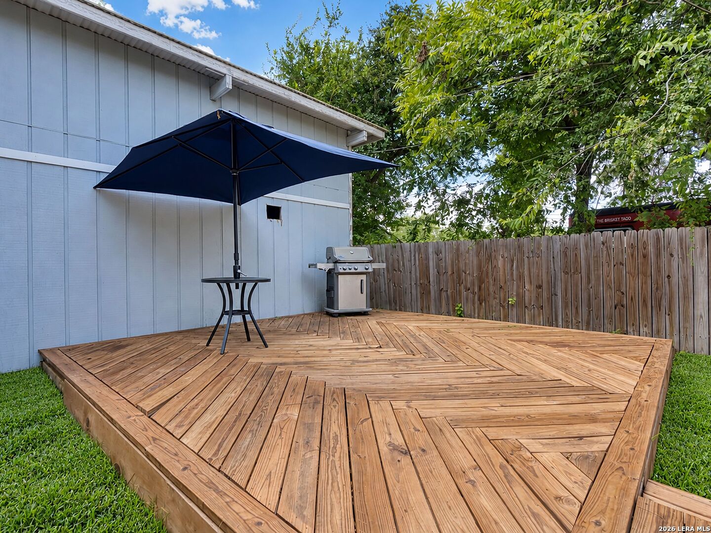 1122 W Craig Place San Antonio TX 78201