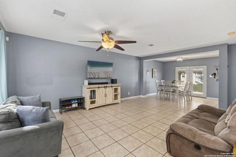 3315 Glacier Lake San Antonio TX 78222