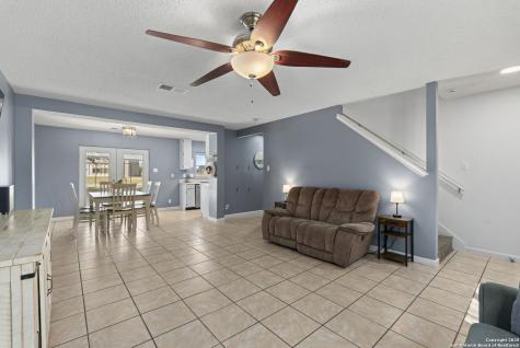 3315 Glacier Lake San Antonio TX 78222