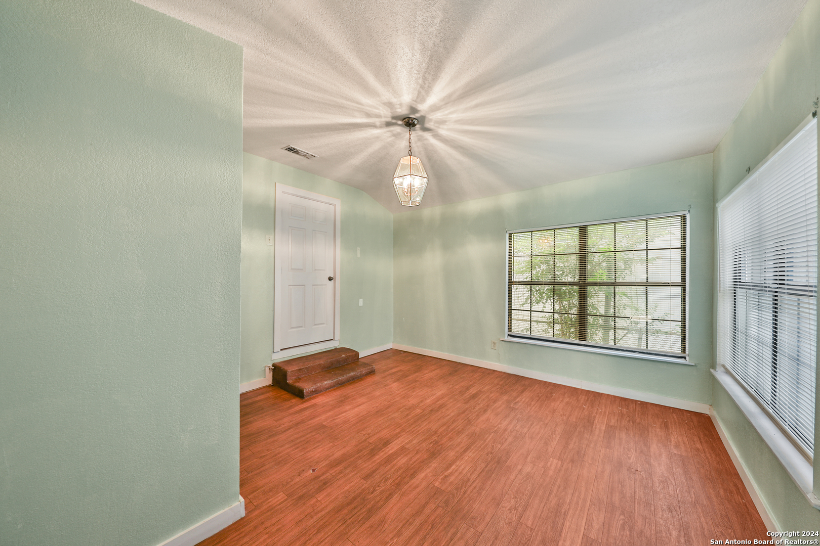 406 Gardina San Antonio TX 78201