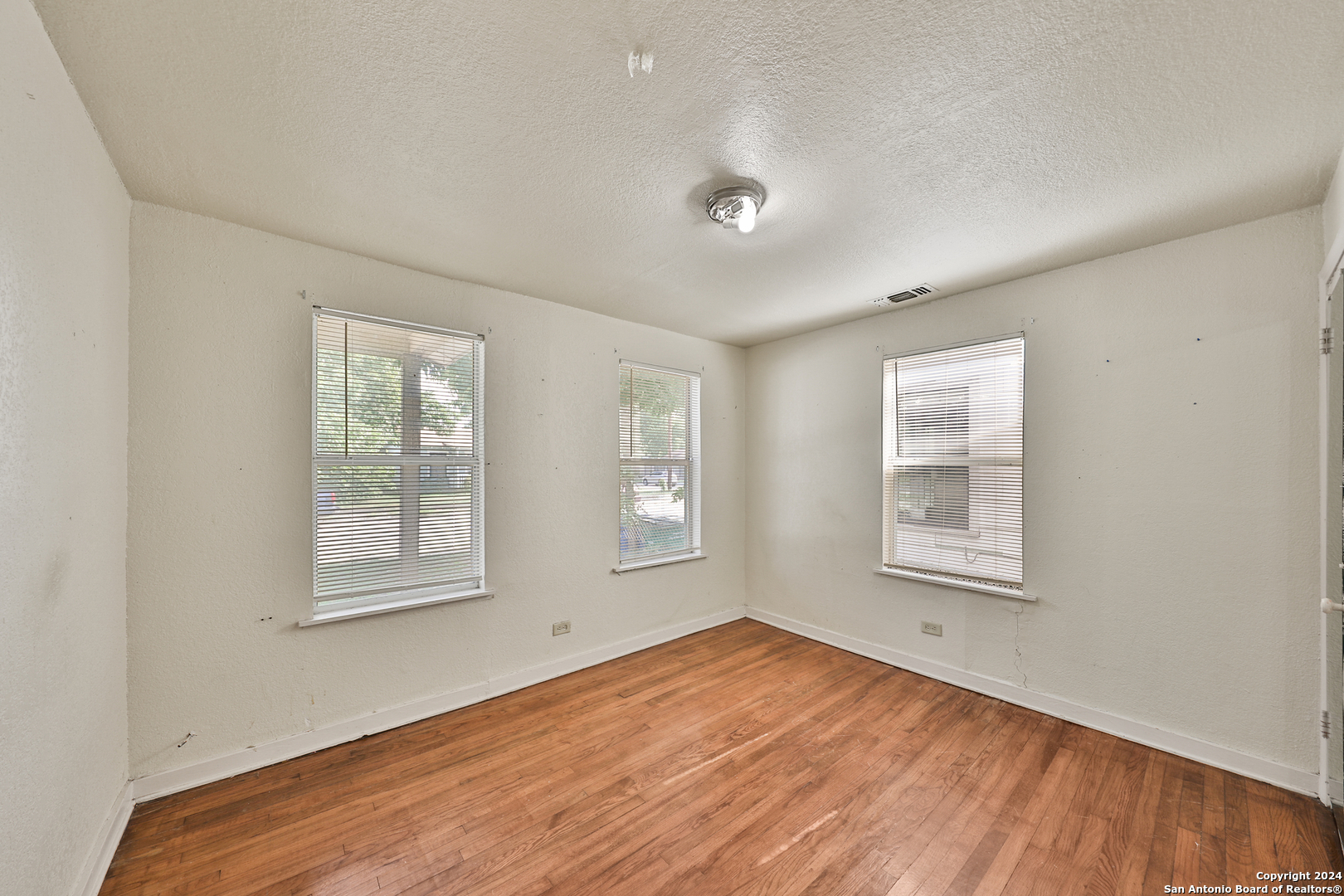 406 Gardina San Antonio TX 78201
