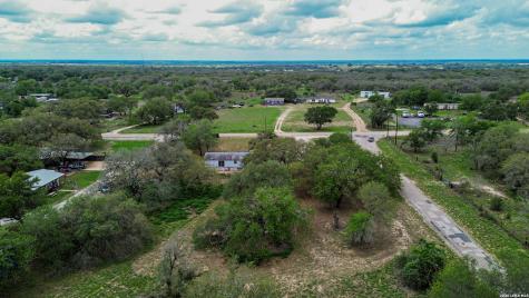 1217 County Road 6723 Natalia TX 78059