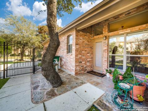 13919 French Oaks Helotes TX 78023