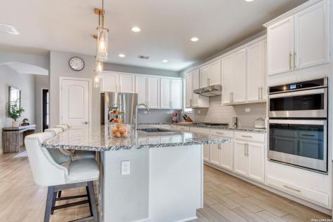 7610 Desperado Way Boerne TX 78015