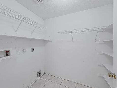 10311 Fork Creek San Antonio TX 78245