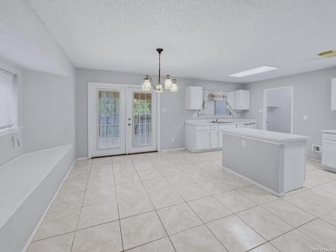 10311 Fork Creek San Antonio TX 78245