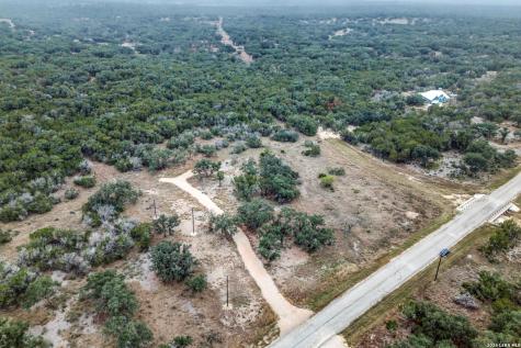 801 Grand Oaks Hondo TX 78861