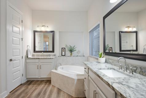 222 Sigel New Braunfels TX 78132
