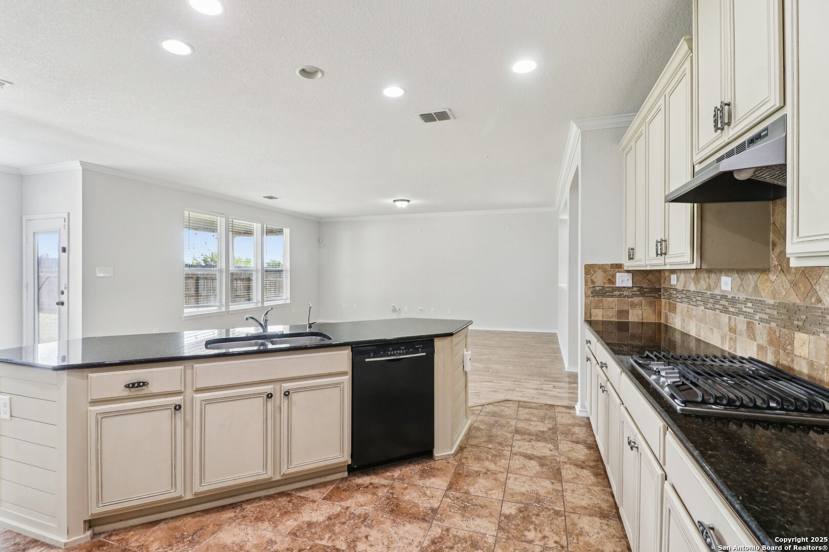 13027 Geyser Peak San Antonio TX 78253