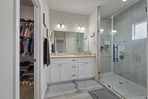 760 Crestview Floresville TX 78114