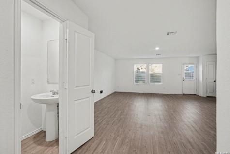 5459 Daphne Path San Antonio TX 78253