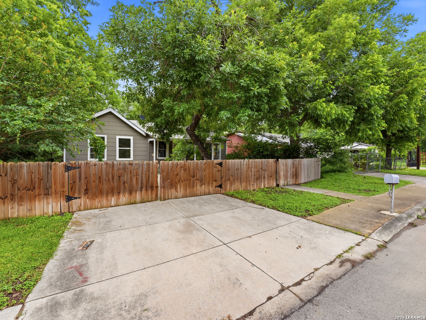 720 Chickering Avenue San Antonio TX 78210