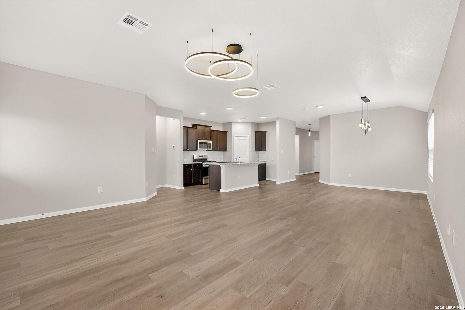 6806 Bale Ridge San Antonio TX 78252