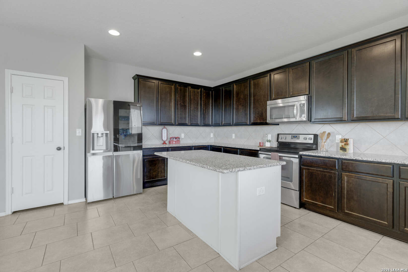 9514 Dark Oak Creek Converse TX 78109