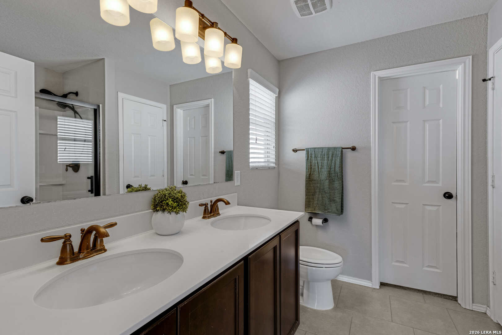 9514 Dark Oak Creek Converse TX 78109