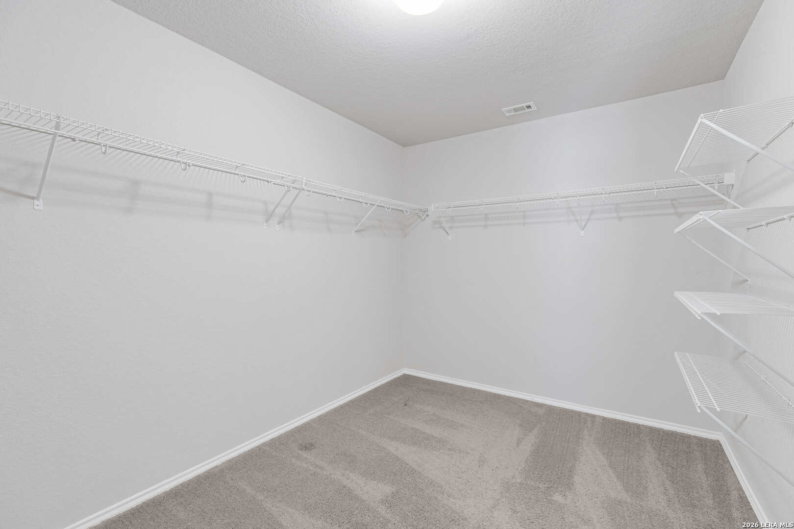 9514 Dark Oak Creek Converse TX 78109