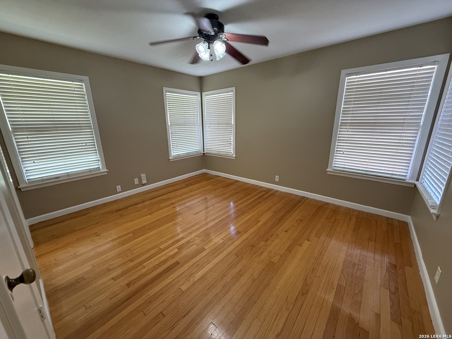 403 E Nottingham Drive San Antonio TX 78209