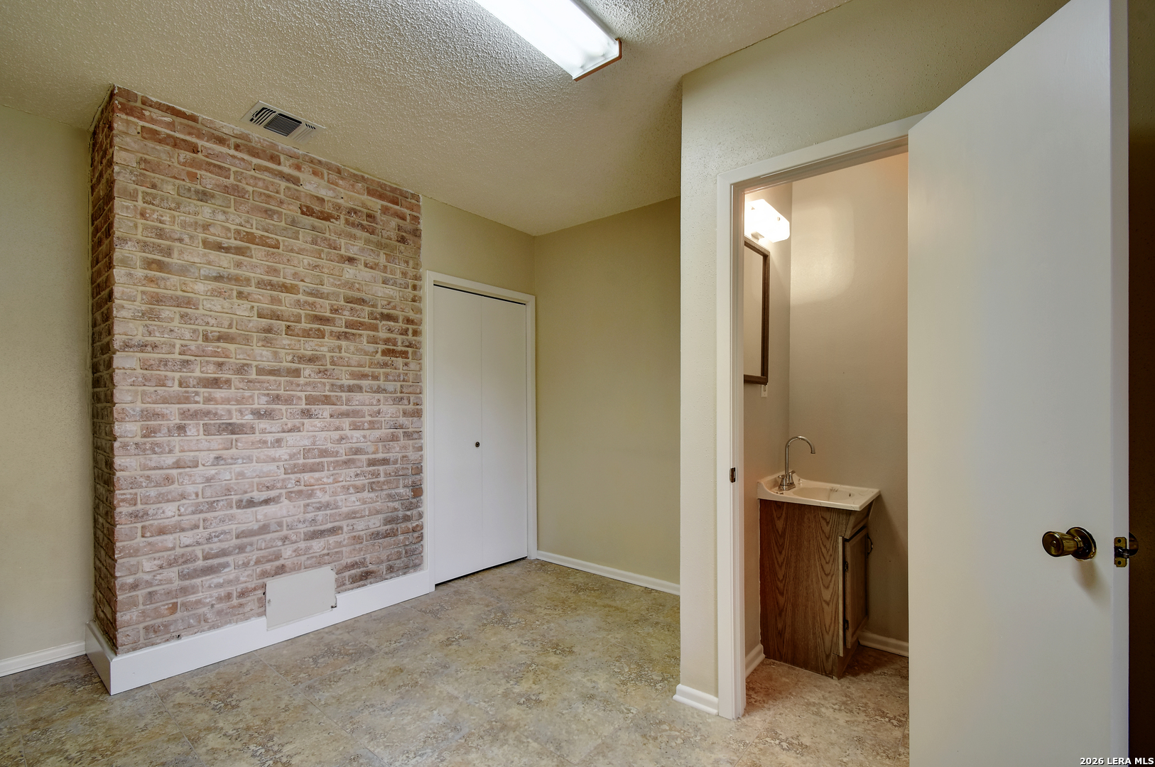 2206 Blueberry Hill Street San Antonio TX 78232