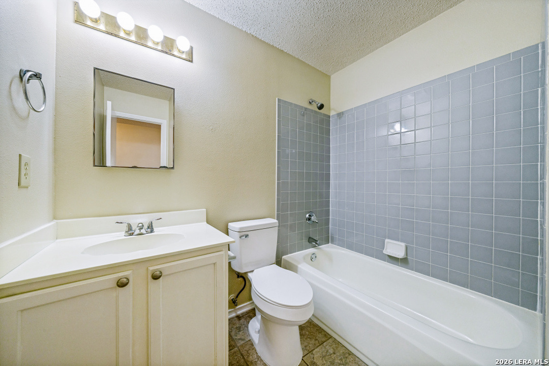 8015 Chestnut Gate Drive Converse TX 78109