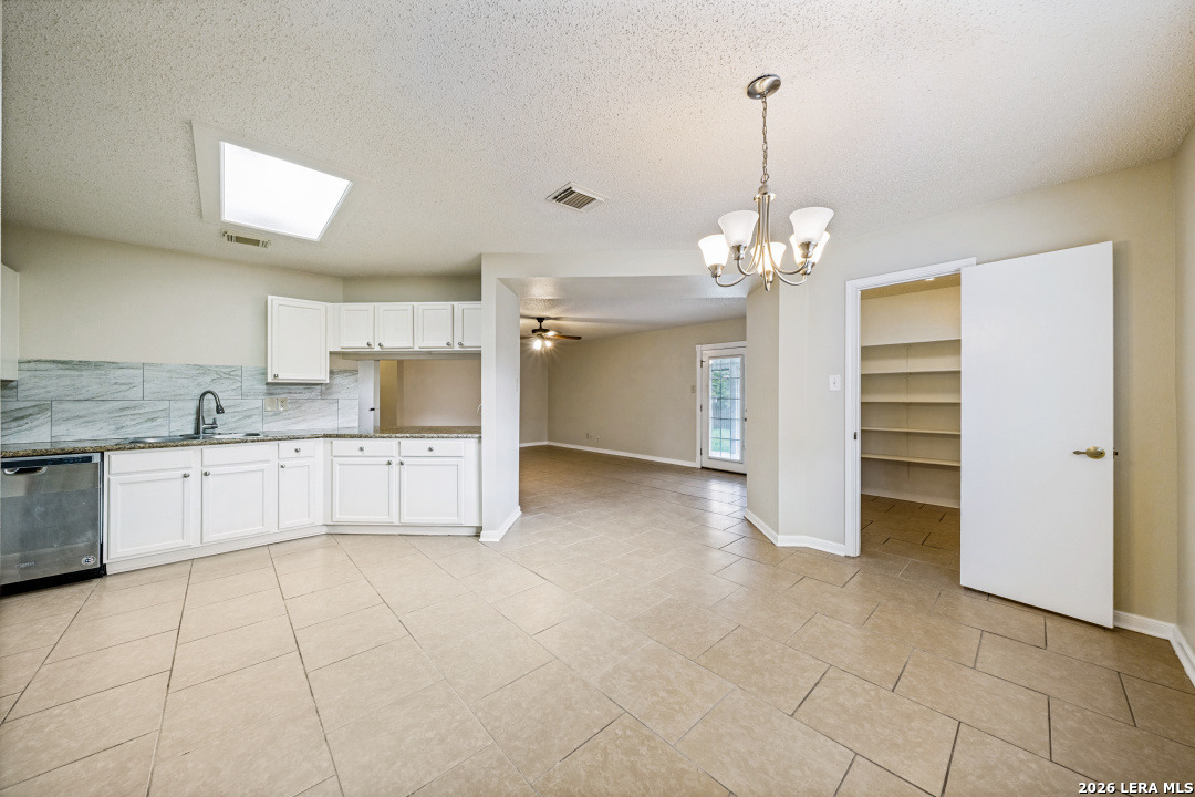 8015 Chestnut Gate Drive Converse TX 78109