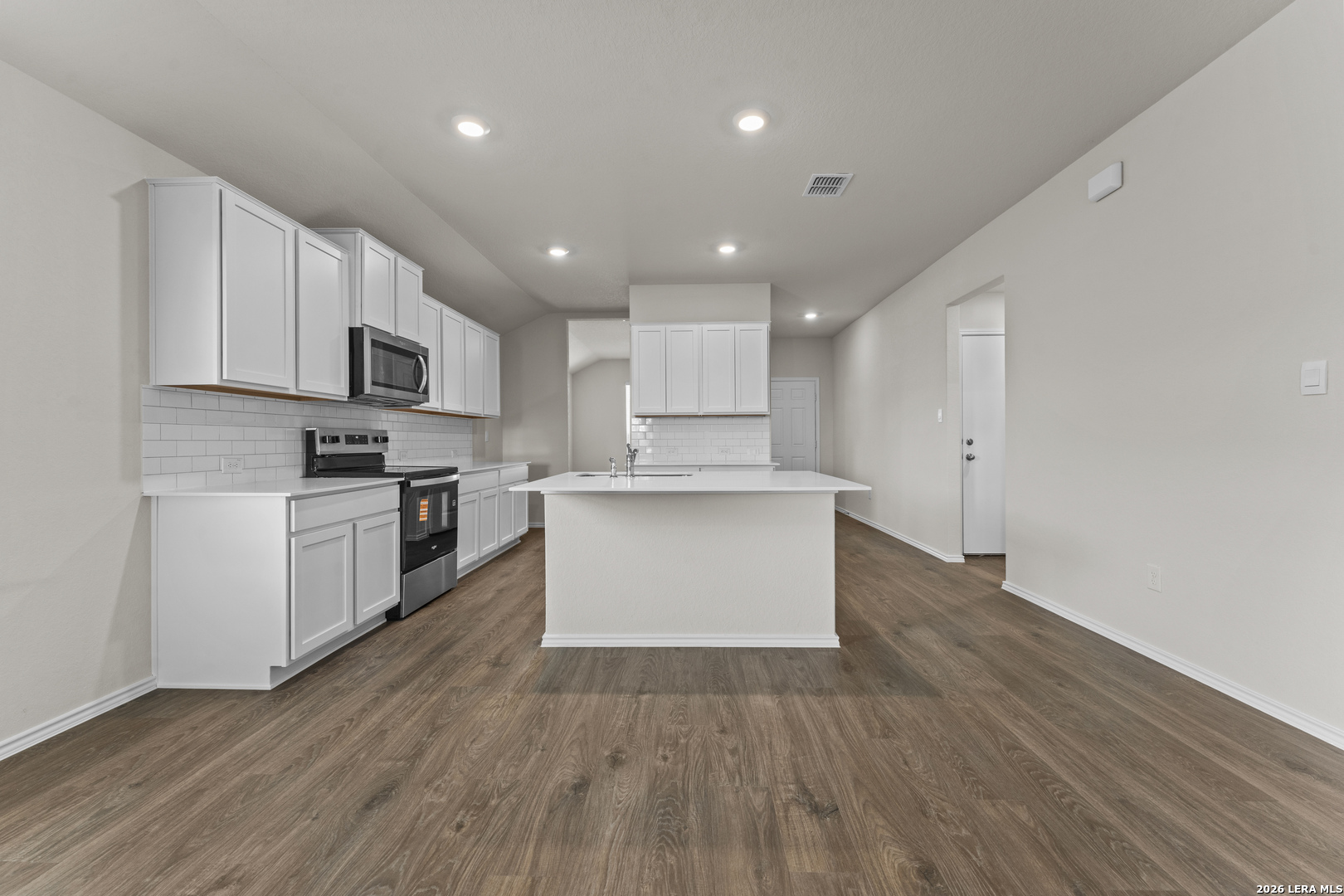 154 Double L Drive Comfort TX 78013