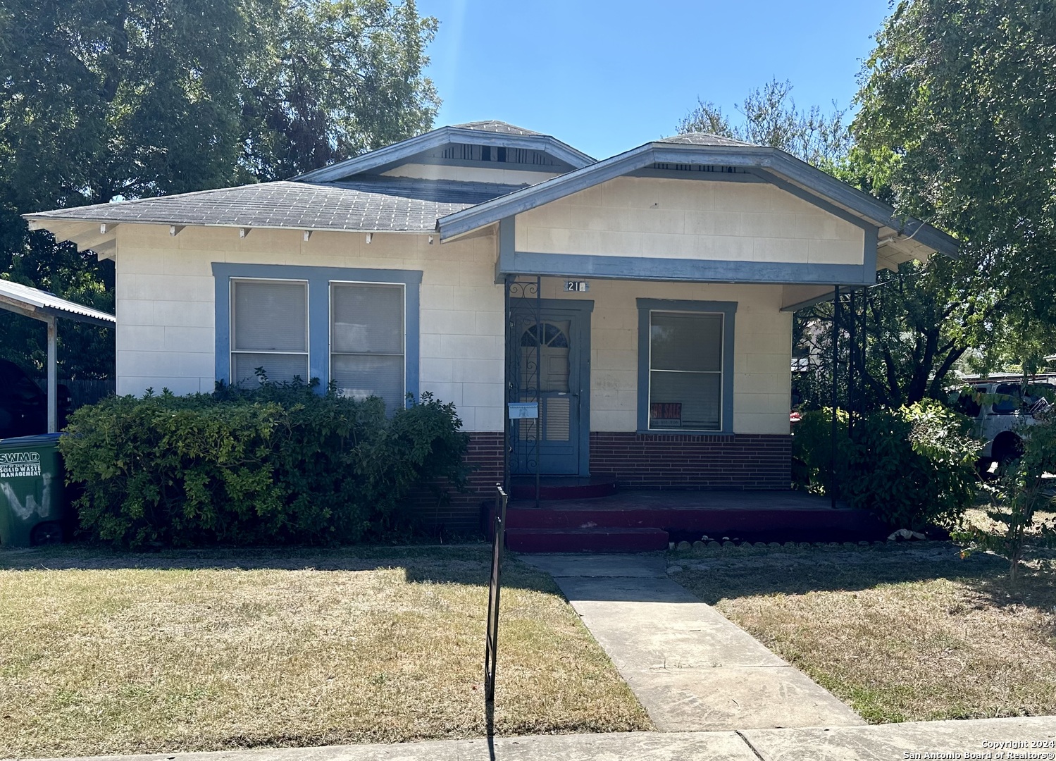 216 E White San Antonio TX 78214