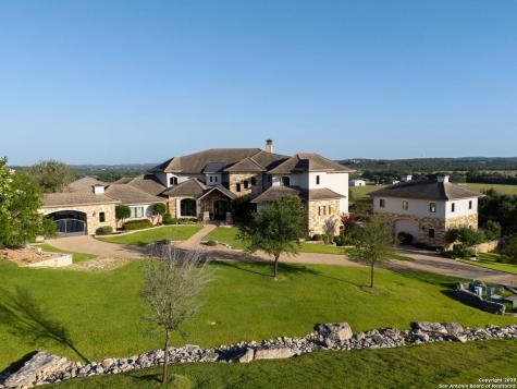 325 River Ridge Spring Branch TX 78070