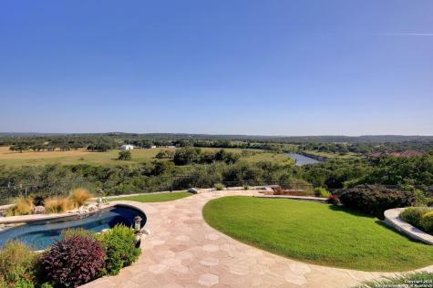 325 River Ridge Spring Branch TX 78070