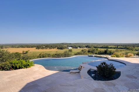 325 River Ridge Spring Branch TX 78070
