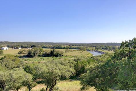 325 River Ridge Spring Branch TX 78070