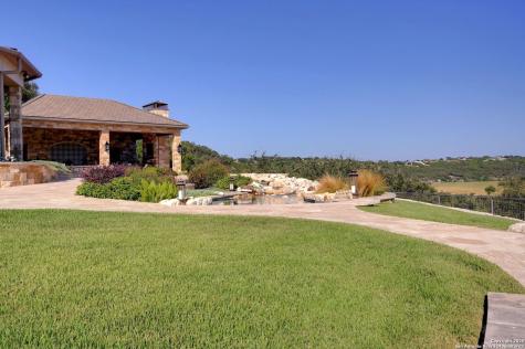 325 River Ridge Spring Branch TX 78070