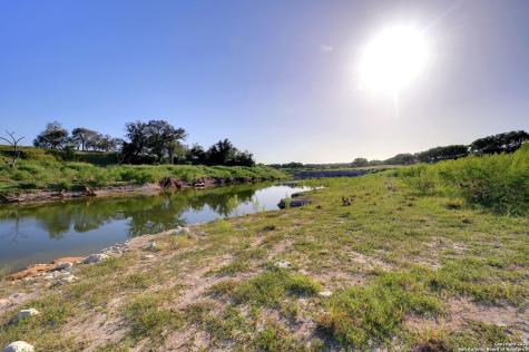 325 River Ridge Spring Branch TX 78070