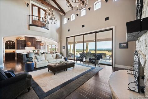325 River Ridge Spring Branch TX 78070