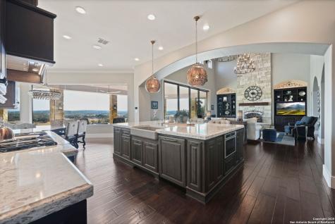 325 River Ridge Spring Branch TX 78070