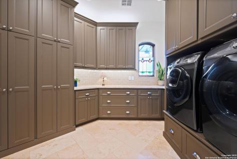 325 River Ridge Spring Branch TX 78070